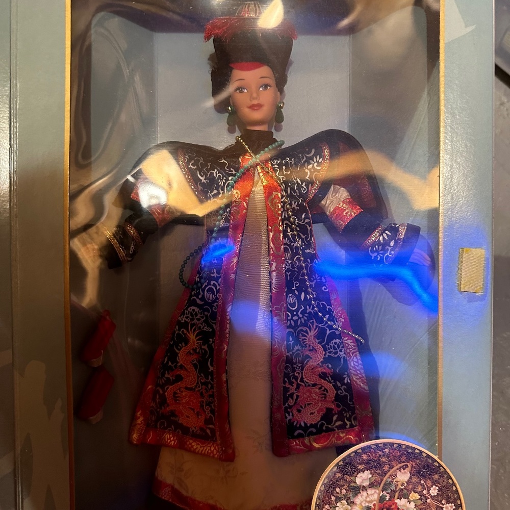 Barbie collectable Chinese empress 1996